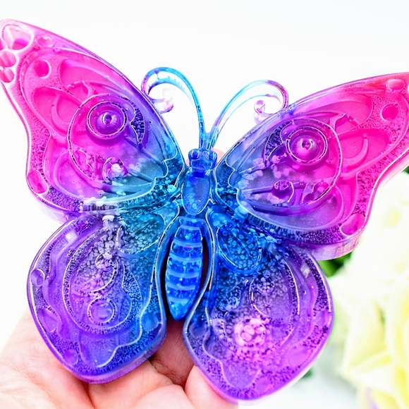 Beautiful Butterfly Figurine - Picture 8 of 8